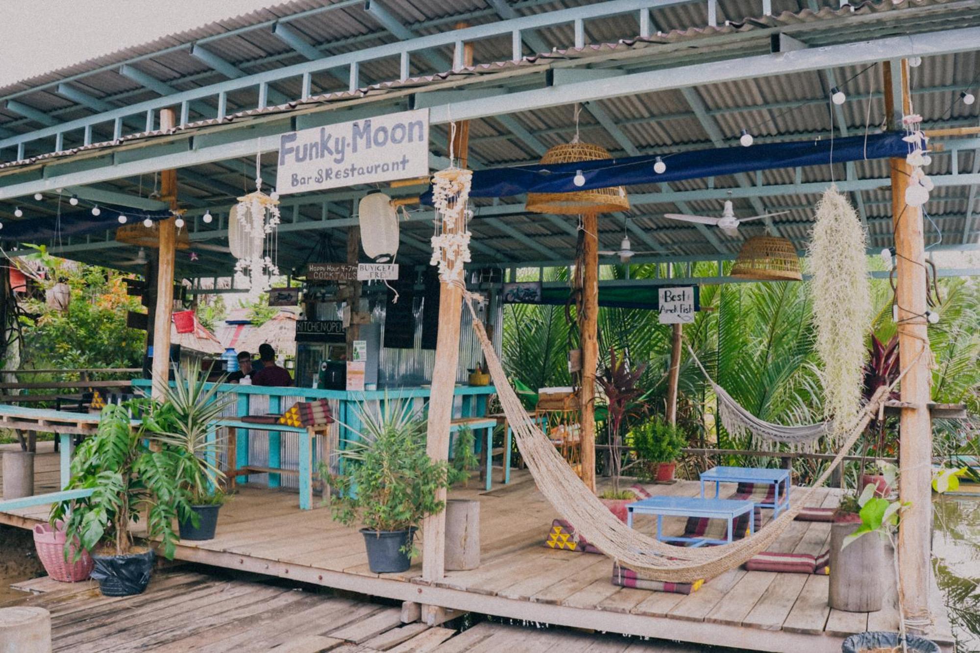 Funky Moon Kampot Hostel Kültér fotó